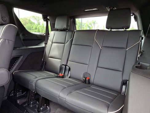 Used 2025 Cadillac Escalade Premium Luxury AWD/4WD image 10