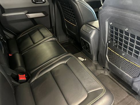 Used 2022 Ford Bronco Badlands w/ Sasquatch Package image 29