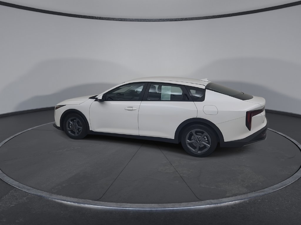Used 2025 Kia K4 FWD image 11