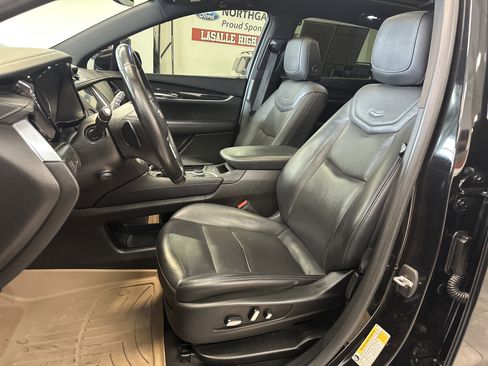 Used 2021 Cadillac XT5 Premium Luxury w/ LPO, Floor Liner Package image 5