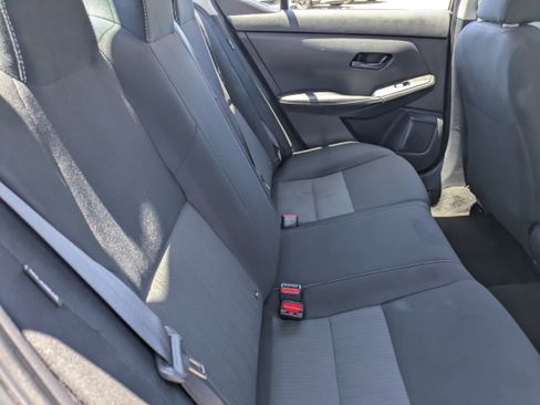 Used 2024 Nissan Sentra SV FWD image 13