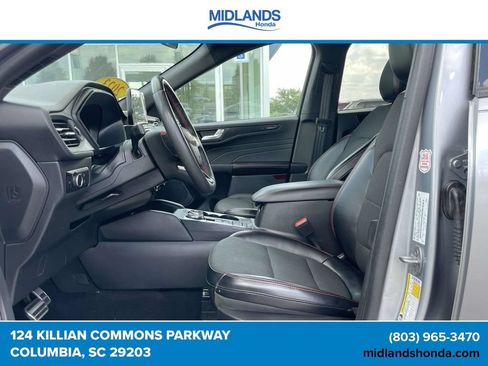 Used 2023 Ford Escape ST-Line w/ Cold Weather Package FWD image 15
