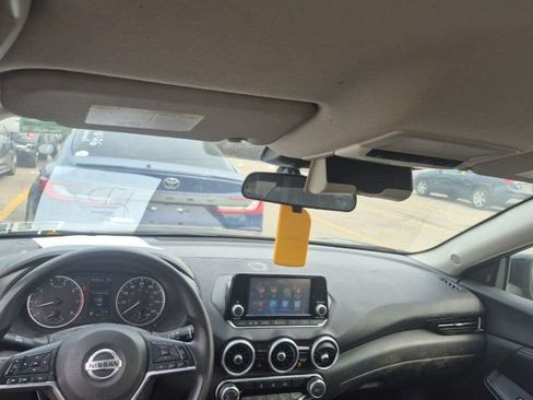 Used 2020 Nissan Sentra S FWD image 2