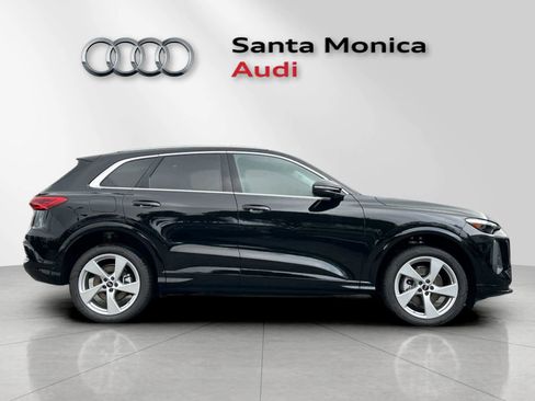 New 2025 Audi Q5 Prestige image 8