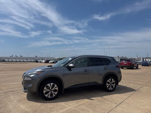Used 2022 Nissan Rogue SV w/ SV Premium Package AWD/4WD image 11