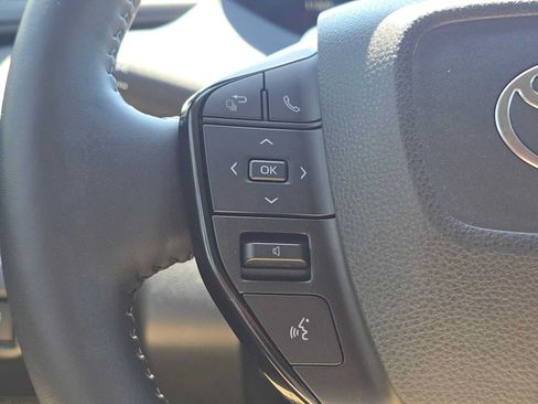 Certified 2026 Toyota Prius XLE FWD image 30
