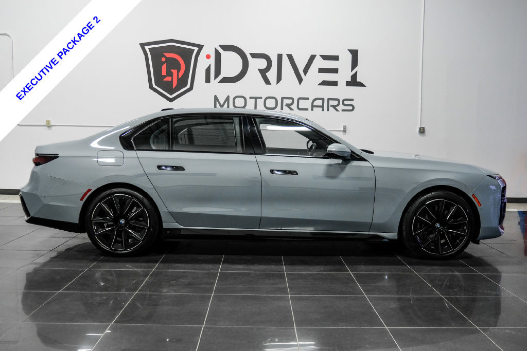 Used 2023 BMW i7 xDrive60 AWD/4WD image 8