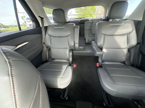New 2026 Ford Explorer Active RWD image 28