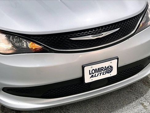 Used 2022 Chrysler Voyager LX image 35