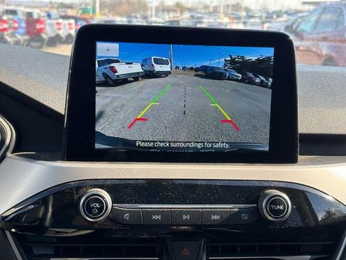 Used 2022 Ford Escape SE w/ Cold Weather Package image 24