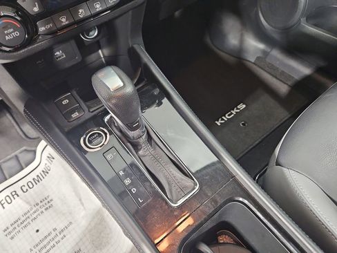 Used 2021 Nissan Kicks SR w/ SR Premium Package image 23