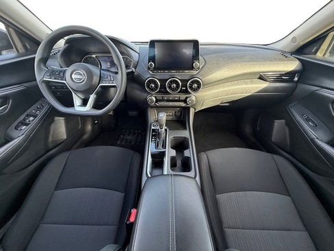 Used 2025 Nissan Sentra SV image 27