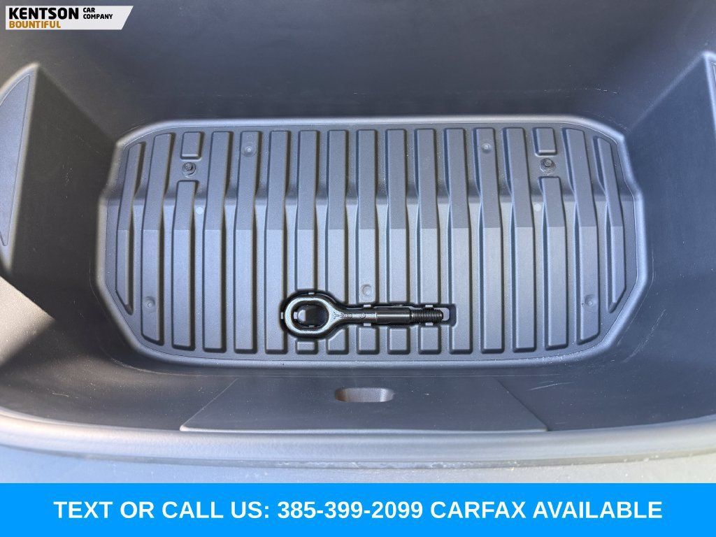 Used 2024 Tesla Model Y Performance AWD/4WD image 34