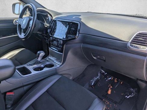 Used 2022 Jeep Grand Cherokee Laredo X RWD image 24