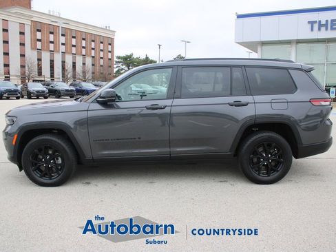 Used 2024 Jeep Grand Cherokee L Laredo AWD/4WD image 8