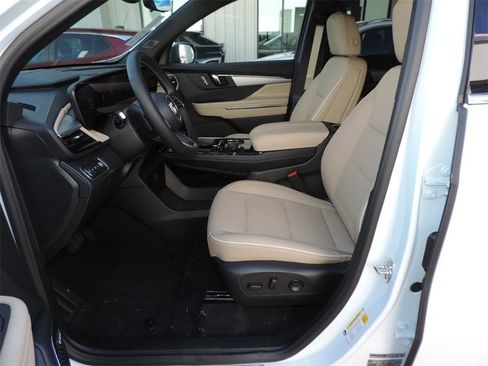 New 2026 Buick Enclave Preferred w/ Power Package image 15