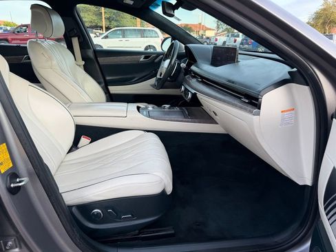 Used 2023 Genesis G80 image 17