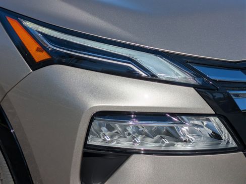 New 2026 Nissan Rogue Platinum image 10