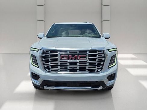 Used 2026 GMC Yukon XL Denali w/ Sun & Power Step Package AWD/4WD image 8