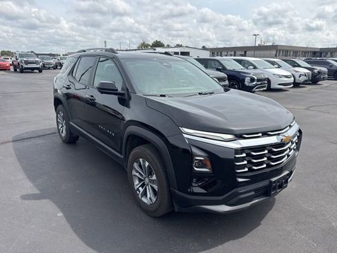 Used 2025 Chevrolet Equinox LT w/ Convenience Package II FWD image 1