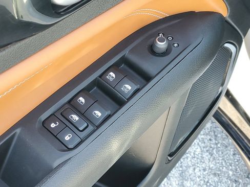 Used 2024 Jeep Compass Limited w/ Elite Group AWD/4WD image 22