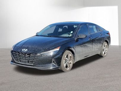Used 2023 Hyundai Elantra SEL w/ Convenience Package