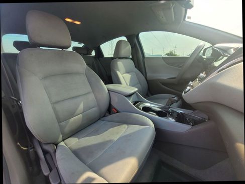 Used 2020 Chevrolet Malibu LT image 10