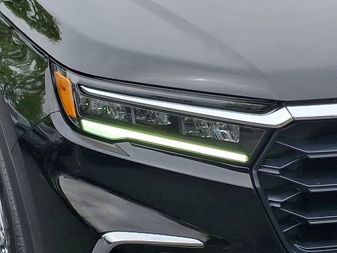 Certified 2024 Honda Pilot EX-L image 9