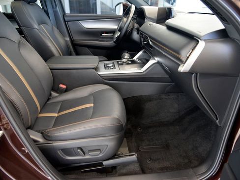 Certified 2024 MAZDA CX-90 Plug-In Hybrid w/ Premium Plus AWD/4WD image 31