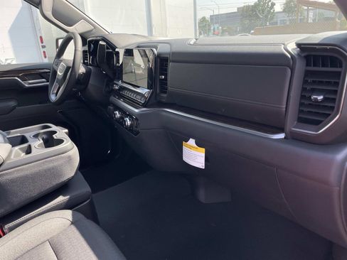 New 2026 GMC Sierra 1500 Elevation image 29