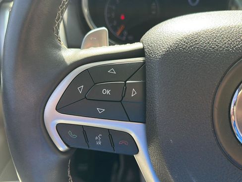 Used 2015 Jeep Grand Cherokee Overland AWD/4WD image 18