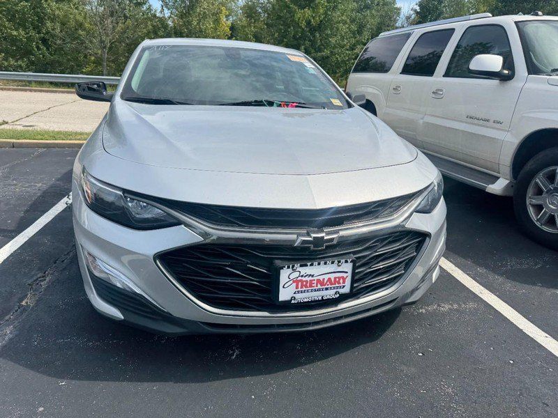 Used 2019 Chevrolet Malibu RS FWD image 3