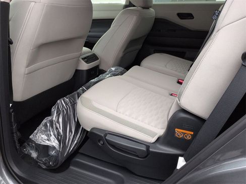 New 2025 Nissan Pathfinder SV image 16