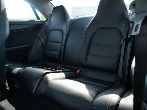 Used 2011 Mercedes-Benz E 550 Coupe image 14