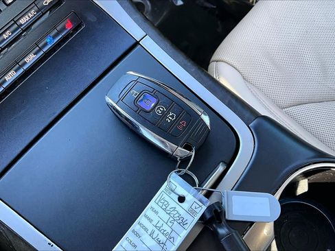 Used 2019 Lincoln Nautilus Reserve w/ Driver Assistance Package image 14