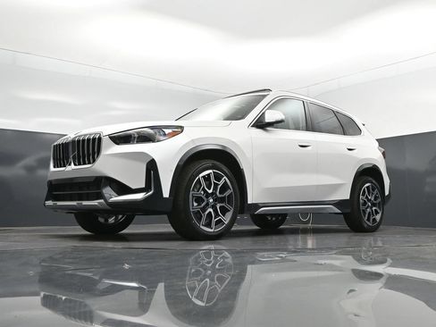New 2026 BMW X1 xDrive28i w/ Technology Package AWD/4WD image 38