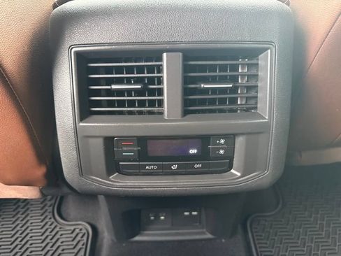 Used 2023 Volkswagen Atlas SE AWD/4WD image 13