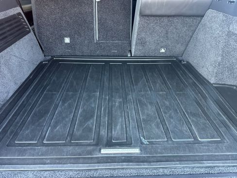 Used 2020 Land Rover Range Rover HSE image 14