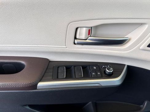 Certified 2021 Toyota Sienna Platinum image 13