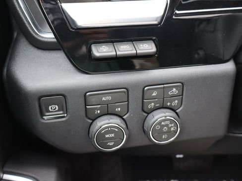New 2026 Chevrolet Silverado 1500 LTZ w/ LTZ Premium Package AWD/4WD image 14