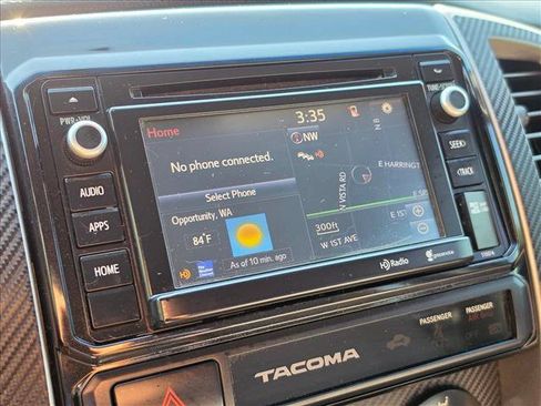 Used 2015 Toyota Tacoma 4x4 Double Cab w/ TRD Off-Road Package image 29