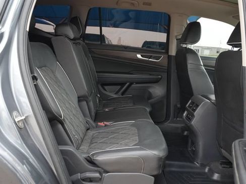 Used 2024 Volkswagen Atlas SEL Premium R-Line AWD/4WD image 21
