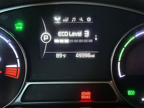 Used 2019 Kia Soul EV + FWD image 24
