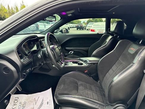 Used 2020 Dodge Challenger R/T Scat Pack RWD image 18