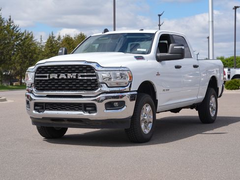 Used 2023 RAM 2500 Big Horn w/ Cold Weather Group AWD/4WD image 7