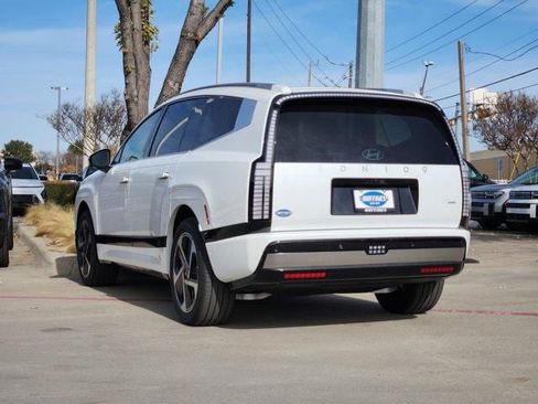 New 2026 Hyundai Ioniq 9 Calligraphy image 3