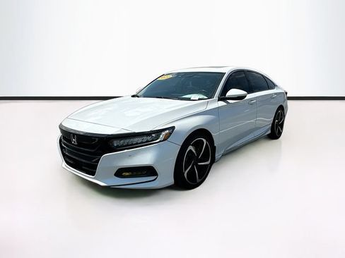 Used 2020 Honda Accord Touring image 6