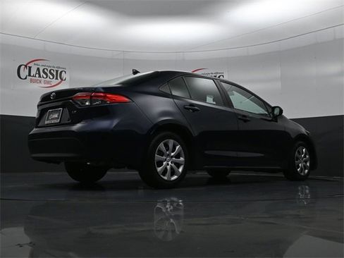 Used 2024 Toyota Corolla LE image 29