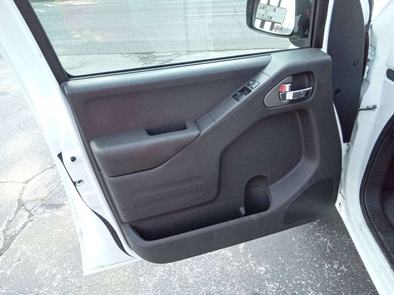 Used 2019 Nissan Frontier SV AWD/4WD image 11