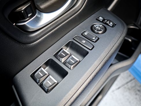 Used 2025 Honda Pilot TrailSport image 15